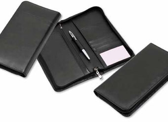 p 4077 Classic Zip Passport Wallet