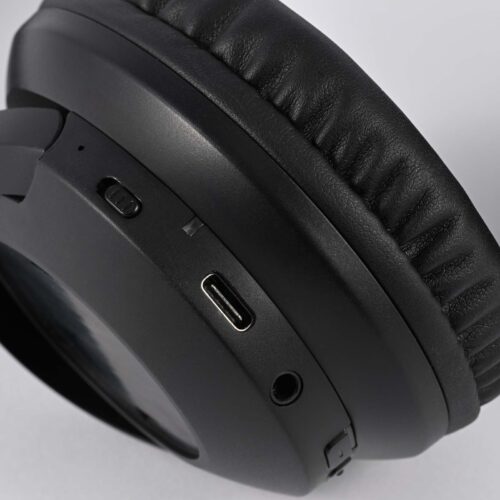 LL9244 Left Equinox ANC Headphones CloseUp