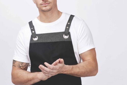 A24 Xavier Apron black scaled